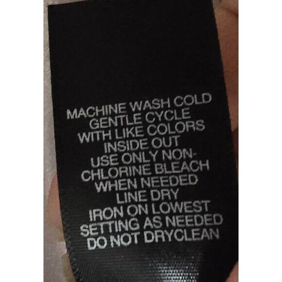 Metallic Silver Sleeveless Pleated Womens Top XL Bisou Bisou Polyester/Spandex - Picture 7 of 8